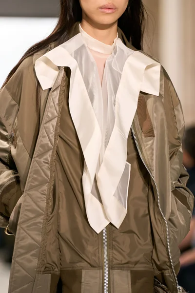 Look 76